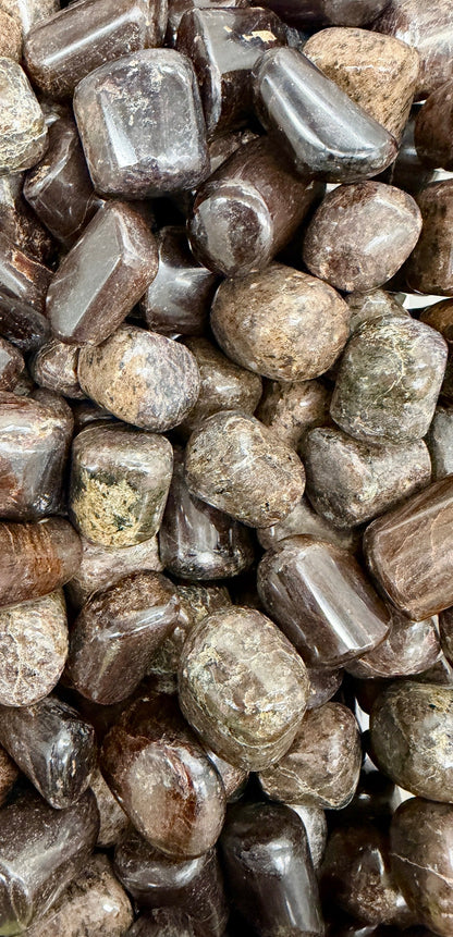 Garnet Pocket Stone
