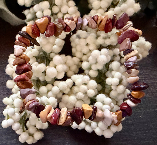 Natural Stone Chip Bracelet 7.5 inch Stretch-Mookaite Jasper