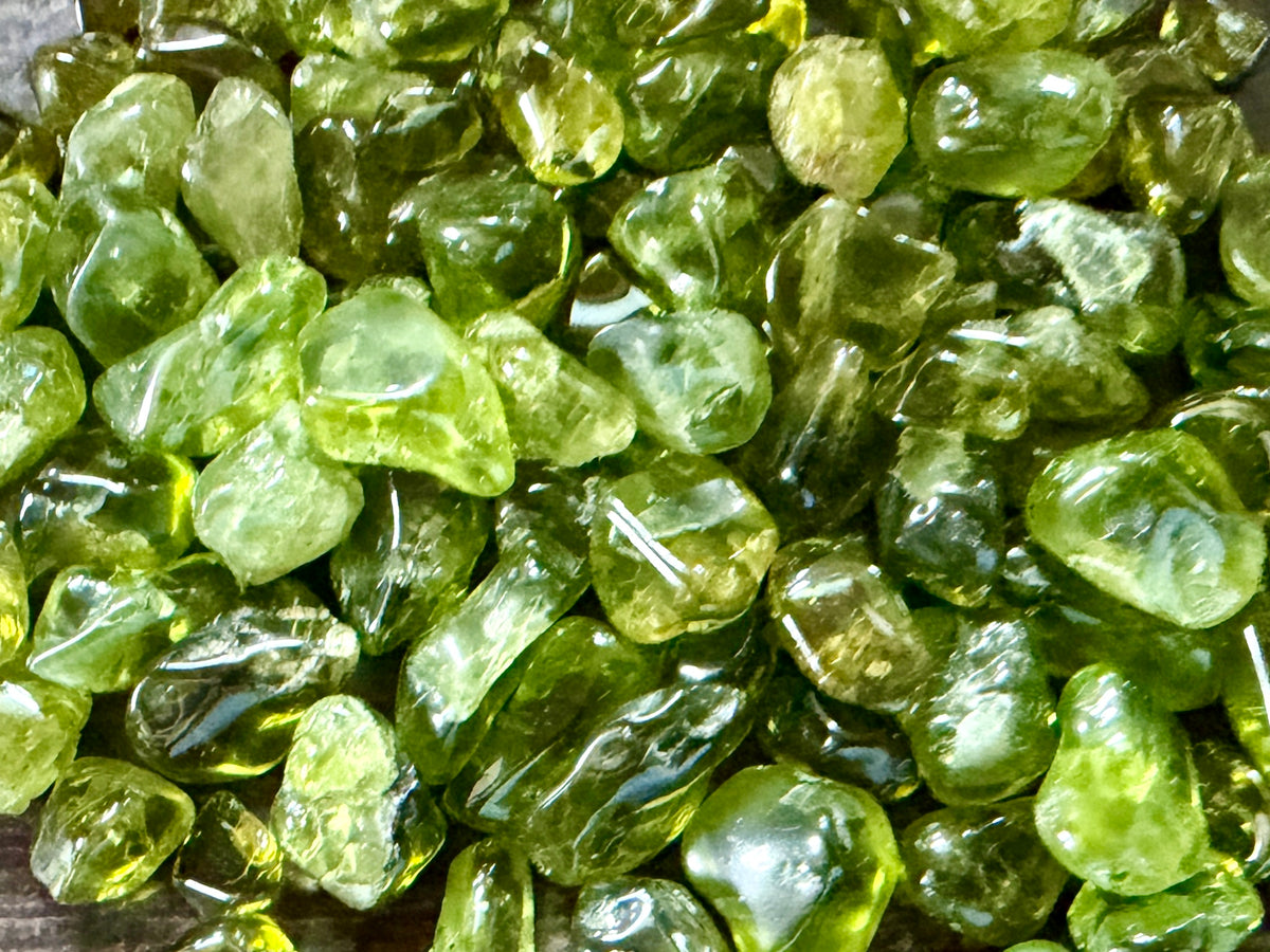 Peridot Pocket Stone